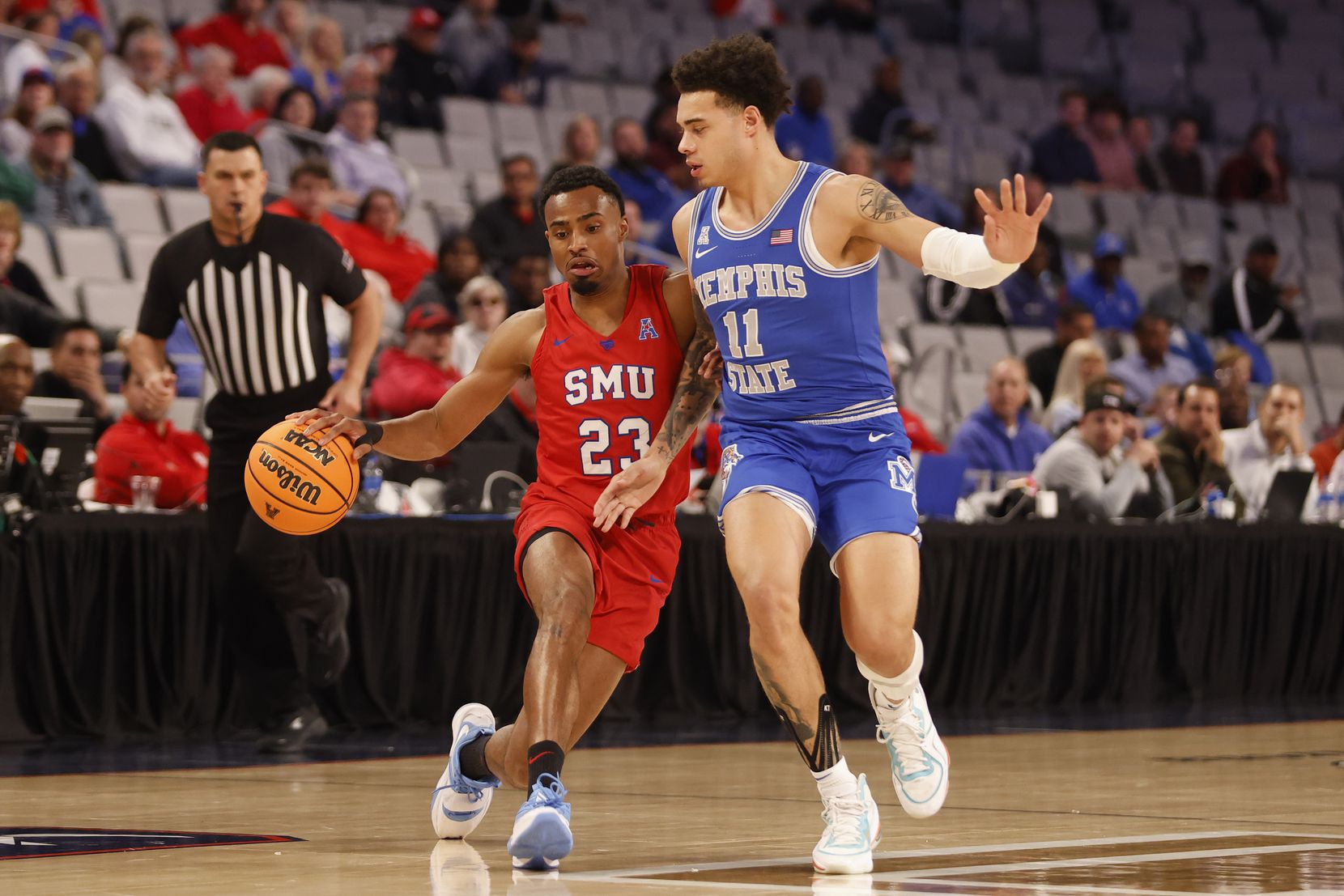 Quiñones +16 de eficiencia en avance de Memphis a la final de la AAC