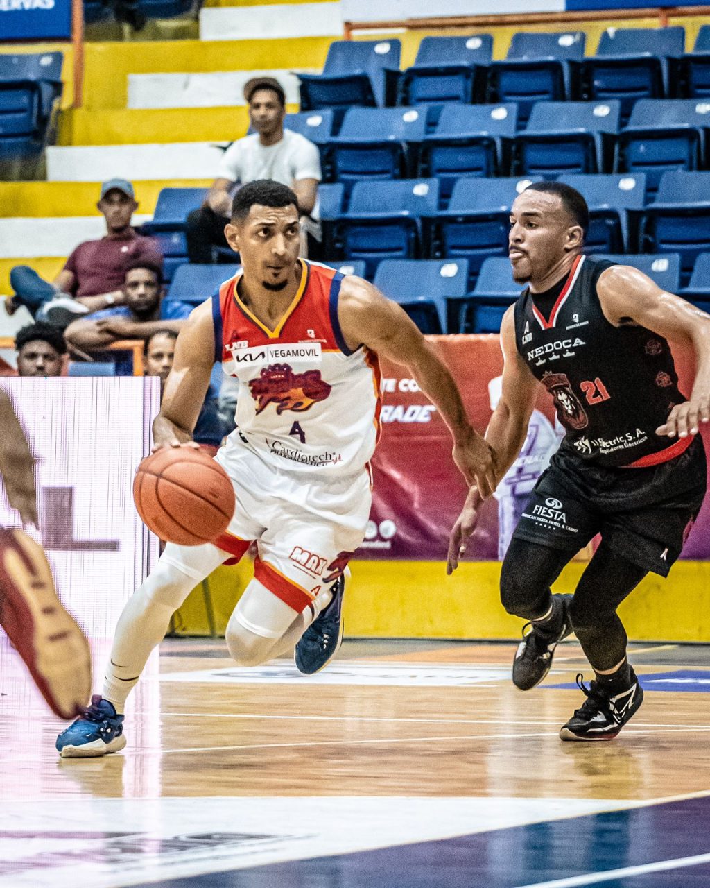 Gelvis Solano vs Leones