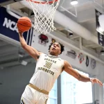Castro ficha acuerdo Two-Way con los Bucks