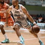 Mendoza 20 puntos, +25 de valoración liderando Santeros sobre Leones