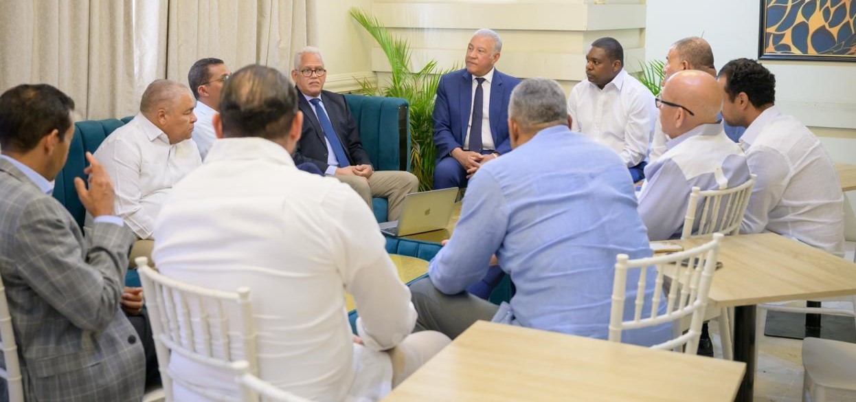 Ministro Andrés Bautista inicia trabajos en el Comité Organizador del 50 TBS Distrito 2026
