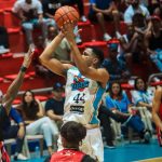 Montero doble-doble en triunfo de Titanes sobre Gigantes