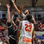 Soriano adelanta 2-1 Santeros sobre Leones
