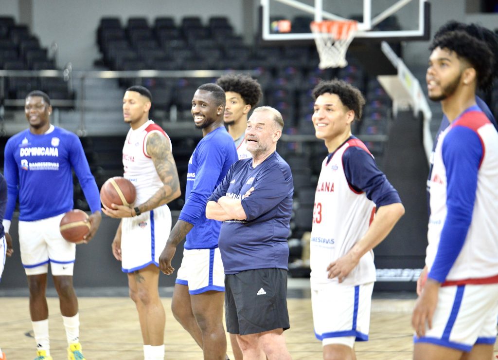 Ché García asume entrenamientos selección basket para la Cuarta Ventana Clasificatoria